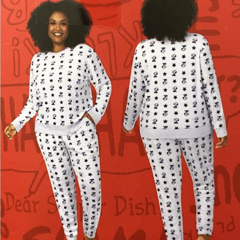 Peanuts Women's Snoopy Silky Stretch Fleece 2 Piece Pajama Set size M NWT
